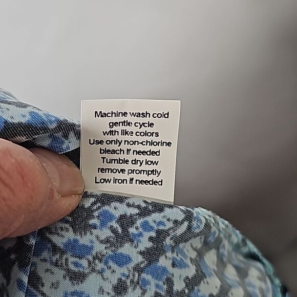 Blouse by Notations Blue Black White Print Scoop neck Short Sleeve Size XL NWT - Picture 7 of 7